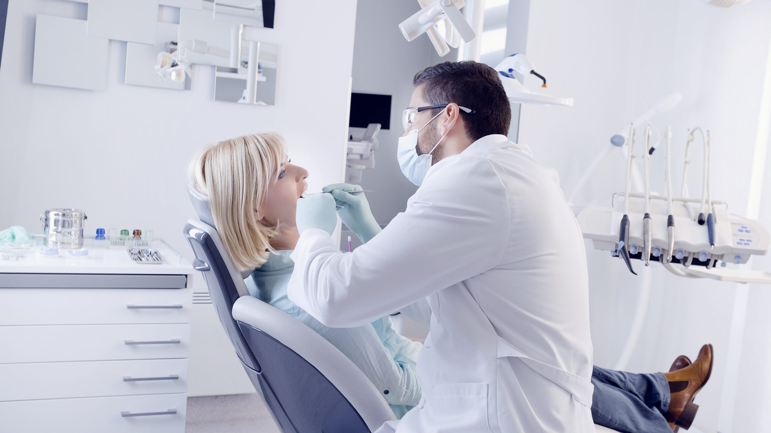 Dentist in Pacoima, CA